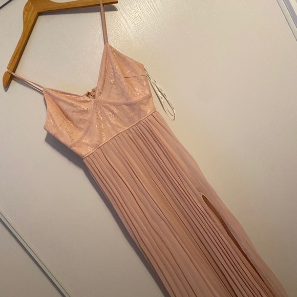 Lulu’s bridesmaid dress - Picture 3 of 4